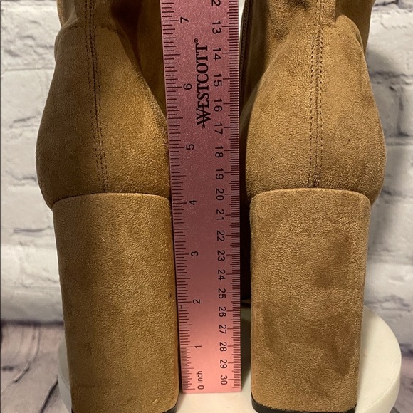 Marc Fisher MillaryTan Suede Ankle Boots Sz 11 - Picture 4 of 8
